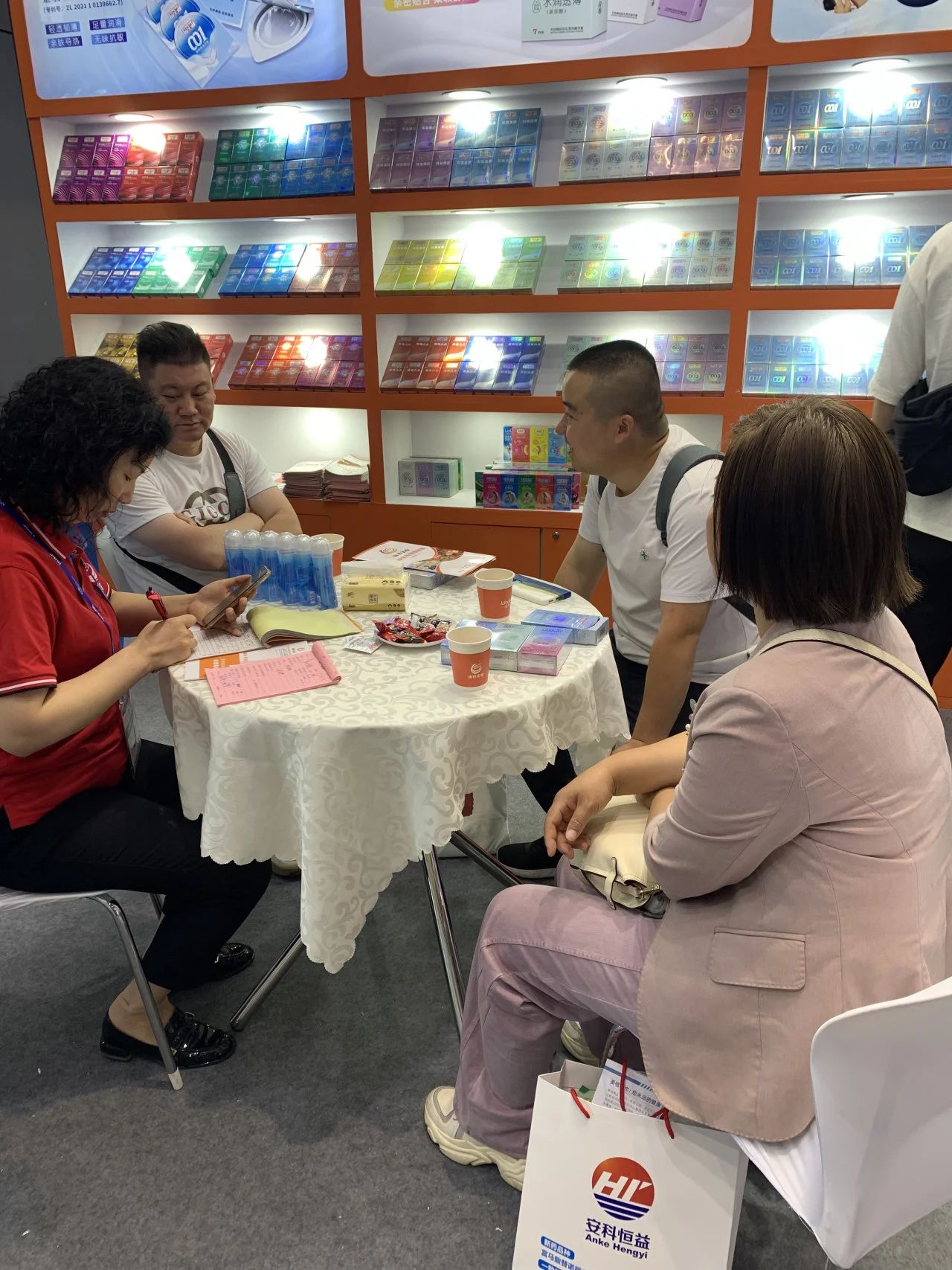 全國(guó)藥交會(huì)收官 康祥計(jì)生專柜利潤(rùn)倍增解決方案受市場(chǎng)青睞4.jpg